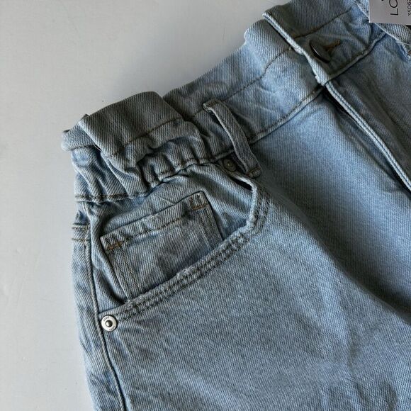 LOFT Paperbag Pull On Denim Shorts High Rise Light Indigo Wash NWT Womens Size 6 - Picture 2 of 10